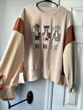 Color Block Nutcracker Sweatshirt Size Medium